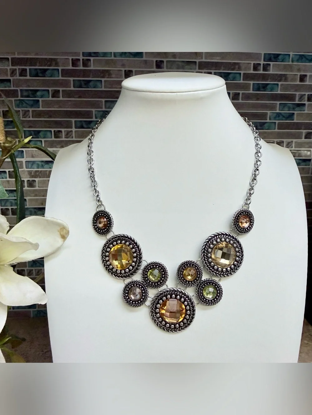Vintage Premier Designs Chiffon silver tone bib necklace